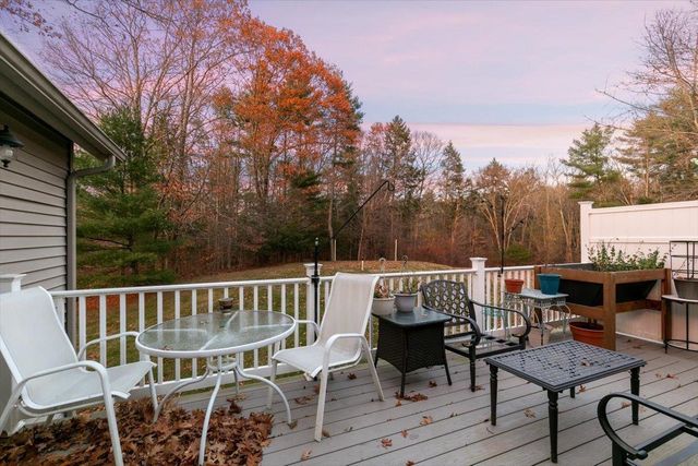 40 Cricket Hill Road, East Kingston, NH 03827