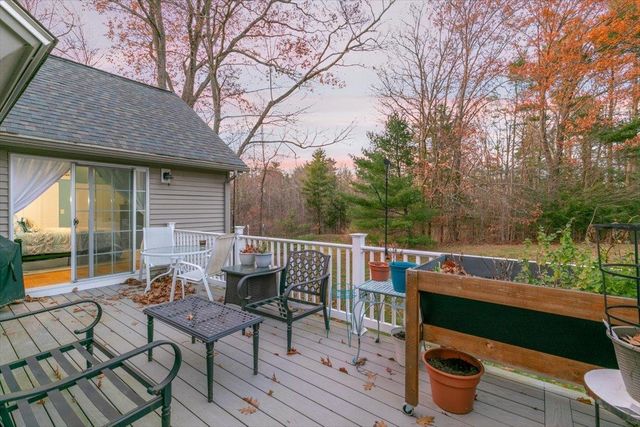 40 Cricket Hill Road, East Kingston, NH 03827