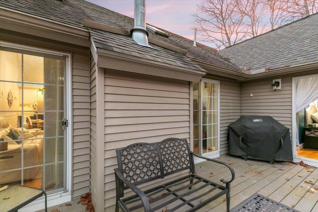 40 Cricket Hill Road, East Kingston, NH 03827