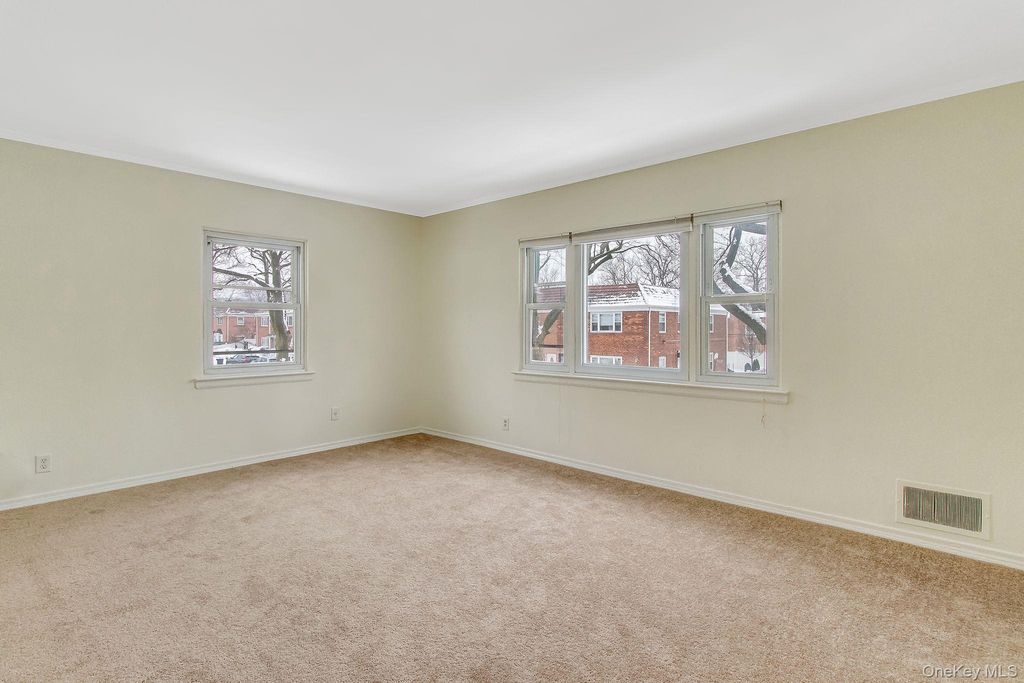 75-07 198th Street 2, Fresh Meadows, NY 11366