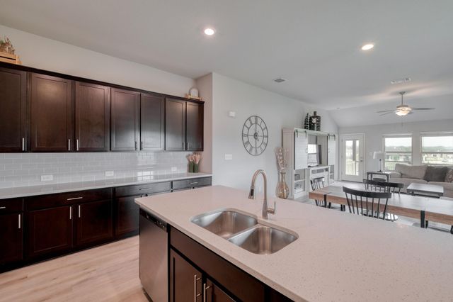 1000 Bright Star CV, Georgetown, TX 78628