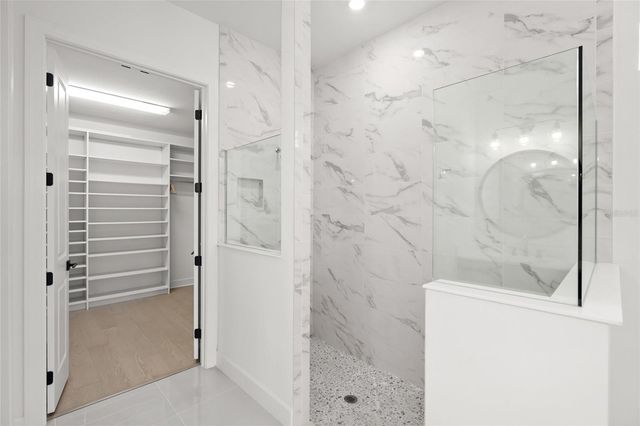 7765 GRANDE SHORES DRIVE, Sarasota, FL 34240