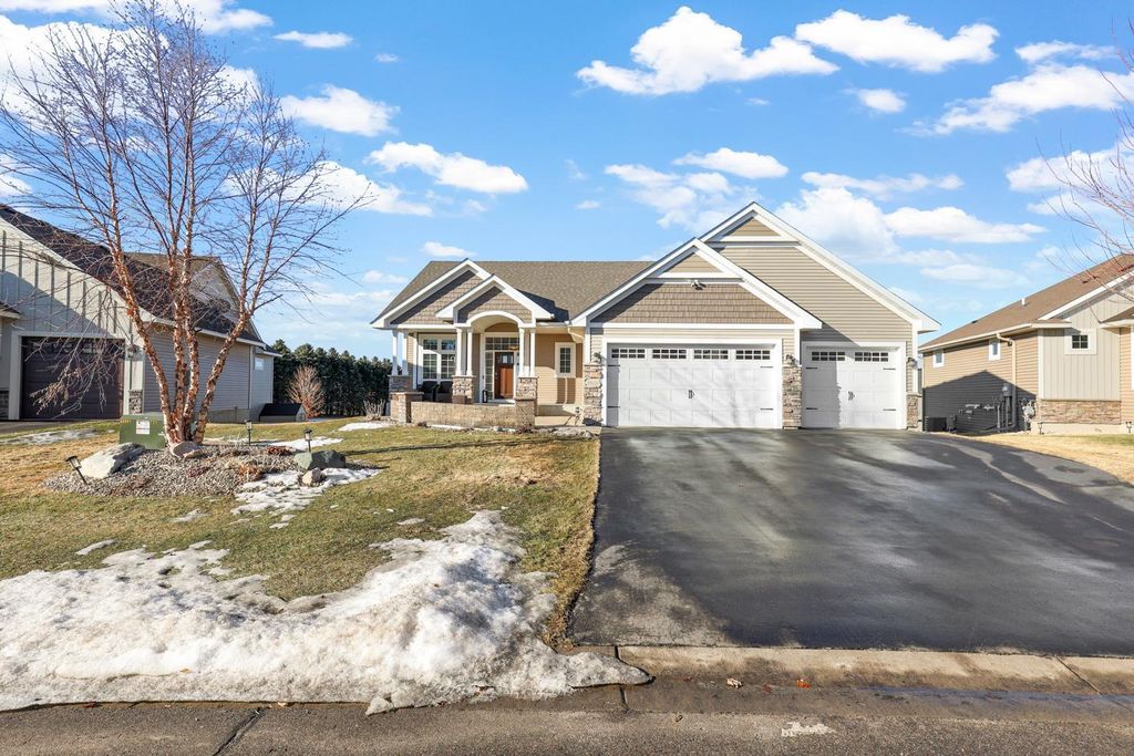 20115 Harvest Drive, Lakeville, MN 55044