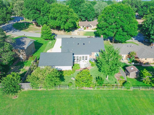 1509 Hillcrest Drive, Jonesboro, AR 72401