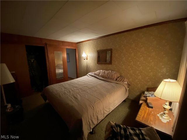 24 B Drive, Conneaut, OH 44030