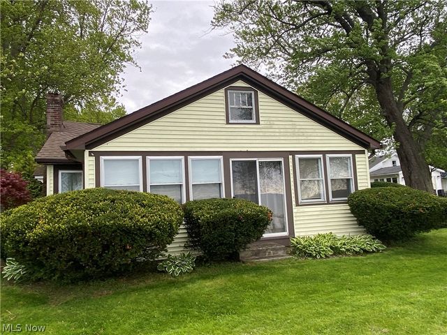 24 B Drive, Conneaut, OH 44030