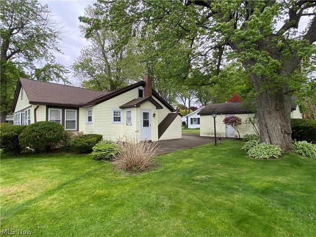 24 B Drive, Conneaut, OH 44030