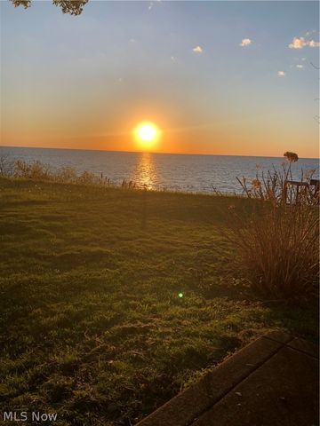 24 B Drive, Conneaut, OH 44030