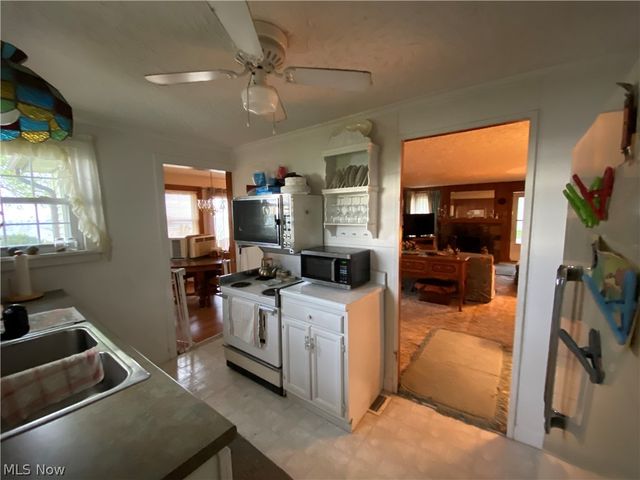24 B Drive, Conneaut, OH 44030
