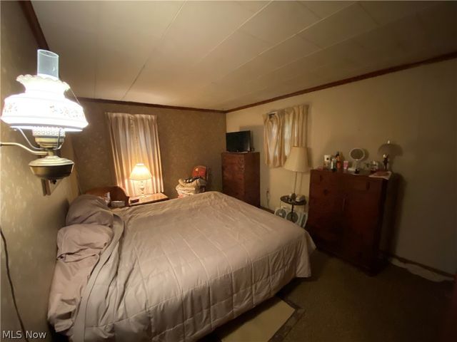 24 B Drive, Conneaut, OH 44030