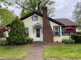 24 B Drive, Conneaut, OH 44030