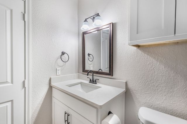 103 May Avenue, Cleburne, TX 76031