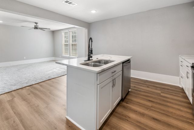 103 May Avenue, Cleburne, TX 76031