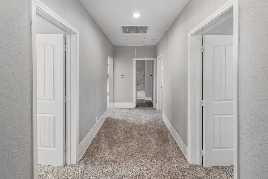 103 May Avenue, Cleburne, TX 76031 — photo 4