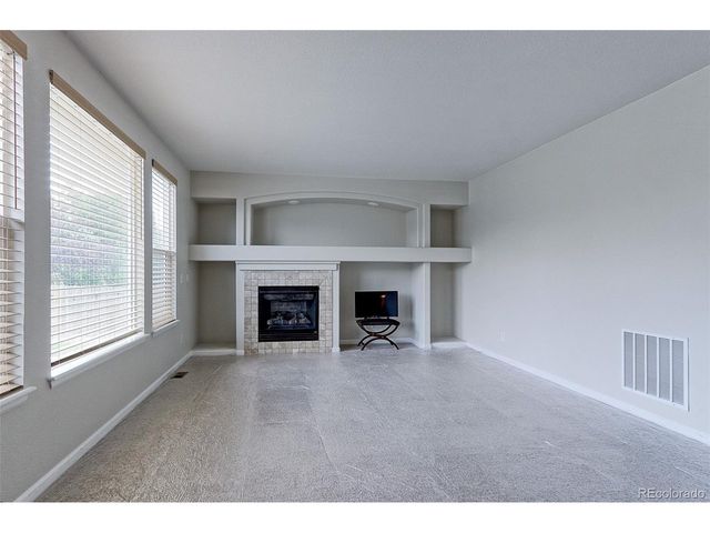 2715 S Muscovey Ln, Johnstown, CO 80534