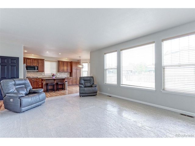 2715 S Muscovey Ln, Johnstown, CO 80534