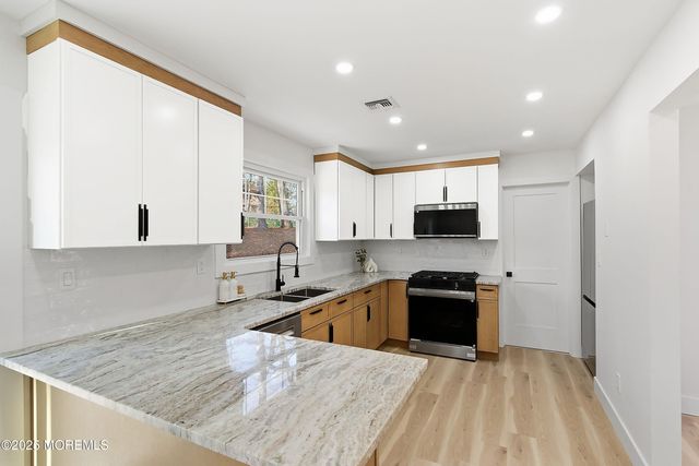 5 Friar Court, Jackson, NJ 08527