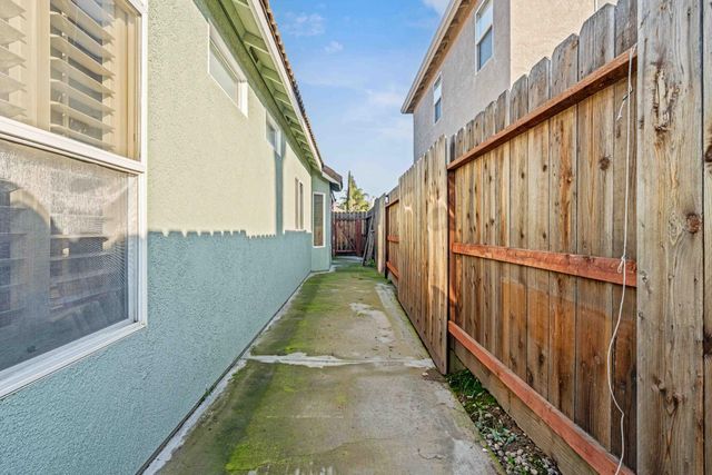 2909 Kingman Ct, Modesto, CA 95355