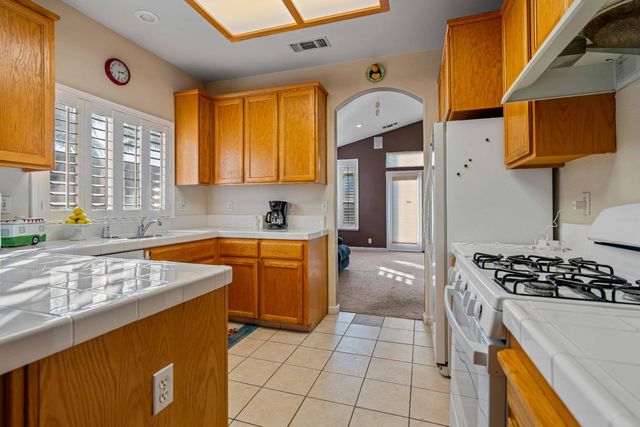 2909 Kingman Ct, Modesto, CA 95355