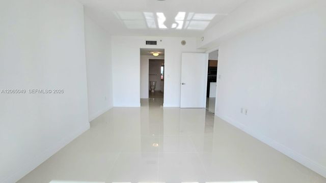 1750 N Bayshore Dr 2010, Miami, FL 33132