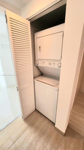 1750 N Bayshore Dr 2010, Miami, FL 33132