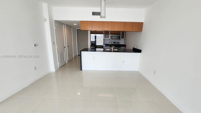 1750 N Bayshore Dr 2010, Miami, FL 33132