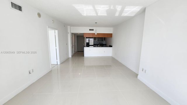 1750 N Bayshore Dr 2010, Miami, FL 33132