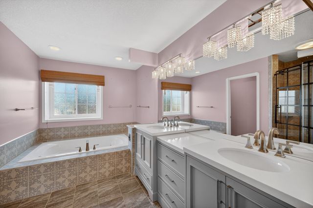 206 NW Springbrooke Court, Ankeny, IA 50023