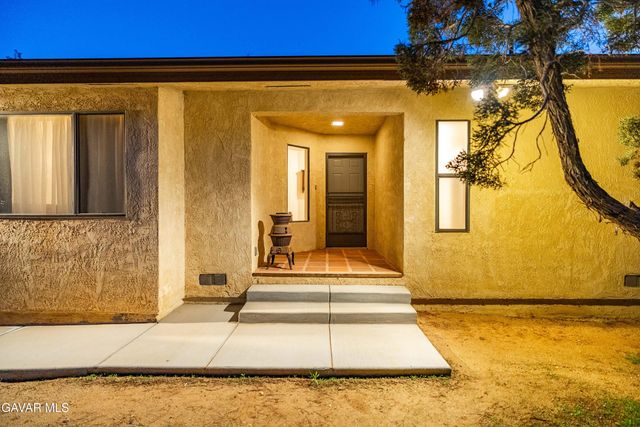 2238 W Avenue N4, Palmdale, CA 93551