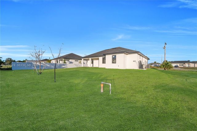 14 EL DORADO BLVD N, Cape Coral, FL 33993