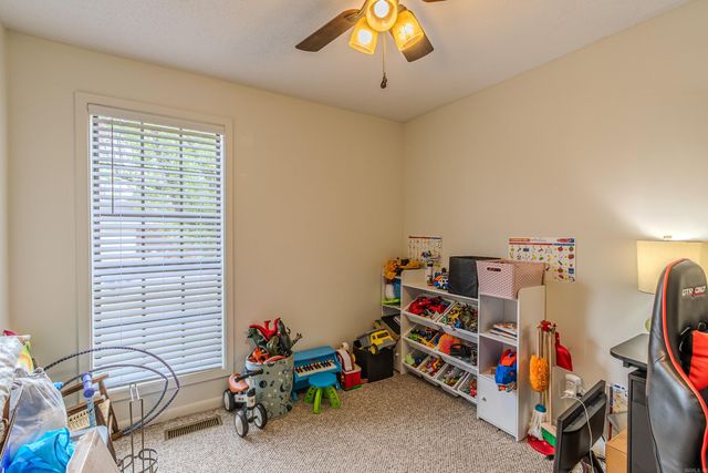 74 Sundale Circle, Paragould, AR 72450