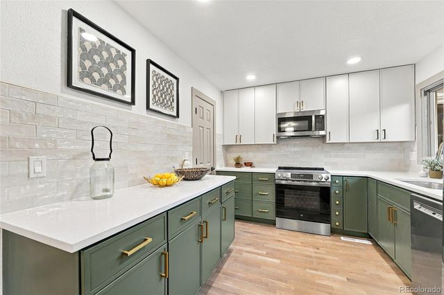 7719 S Cove Circle, Centennial, CO 80122