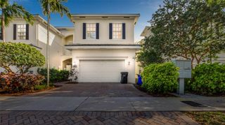 1750 NE 12th Street, Fort Lauderdale, FL 33304