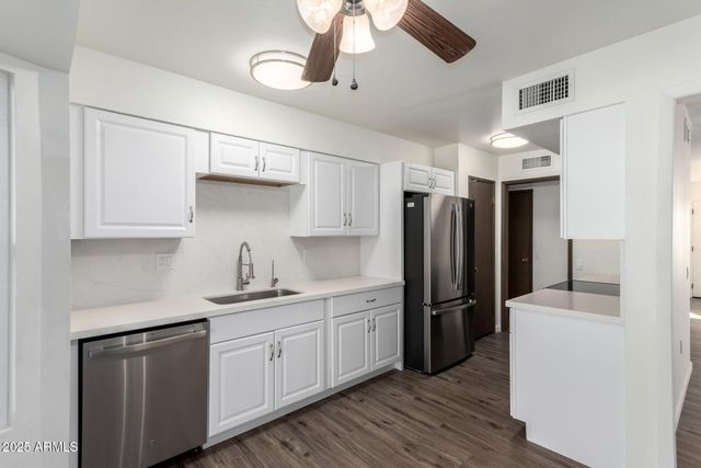 9826 W SANTA FE Drive, Sun City, AZ 85351