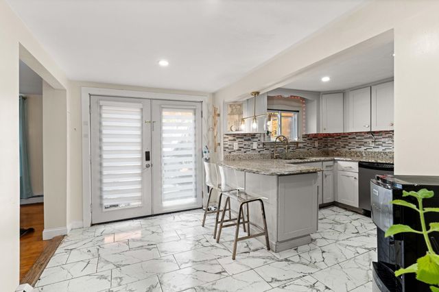 6 palmer Avenue, Plaistow, NH 03865