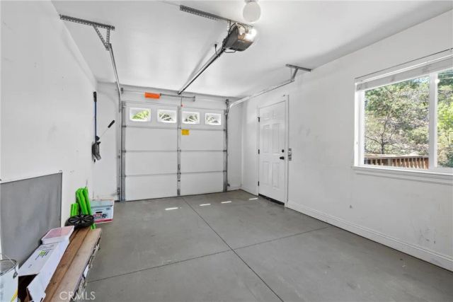 26510 Placer Lane, Lake Arrowhead, CA 92352