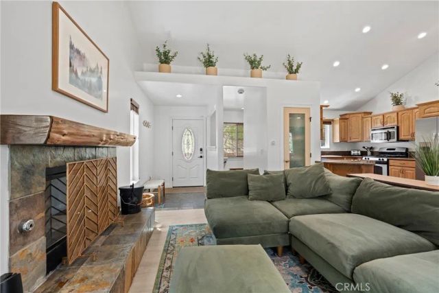 26510 Placer Lane, Lake Arrowhead, CA 92352