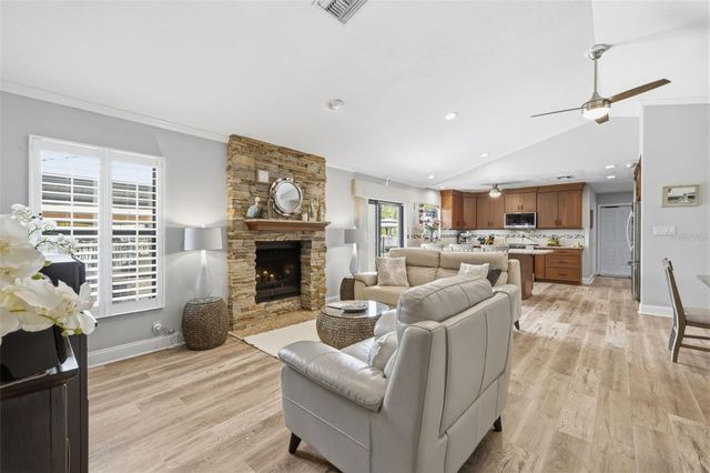 176 MAPLE AVENUE, Palm Harbor, FL 34684