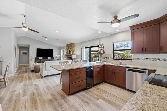 176 MAPLE AVENUE, Palm Harbor, FL 34684