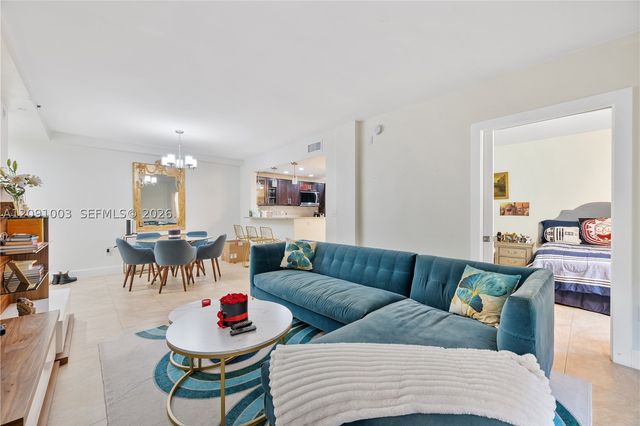 323 Navarre Ave 101, Coral Gables, FL 33134