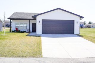 5804 Summerland Drive, Waterloo, IA 50701
