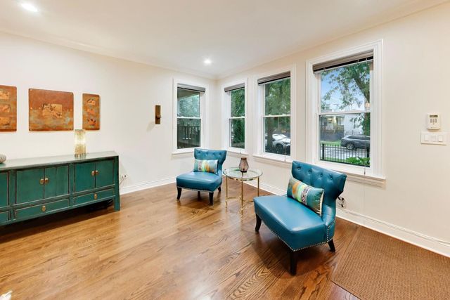 4343 N Hamlin Avenue, Chicago, IL 60618