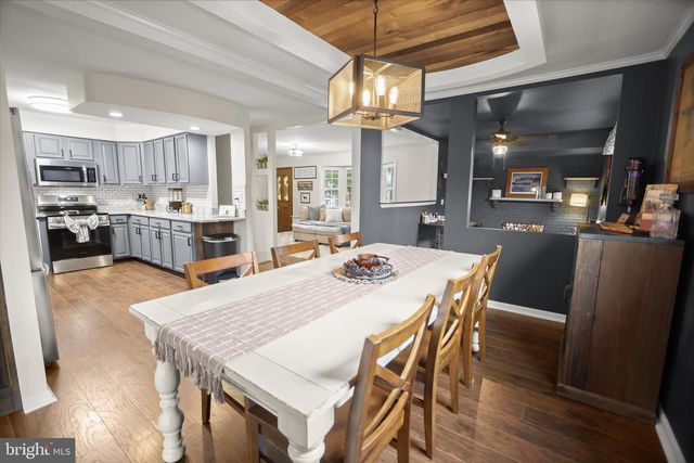 7905 E RIVERSIDE DR, Pasadena, MD 21122