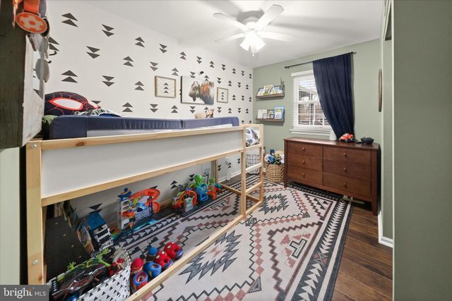 7905 E RIVERSIDE DR, Pasadena, MD 21122