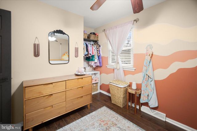 7905 E RIVERSIDE DR, Pasadena, MD 21122