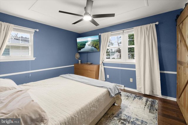 7905 E RIVERSIDE DR, Pasadena, MD 21122