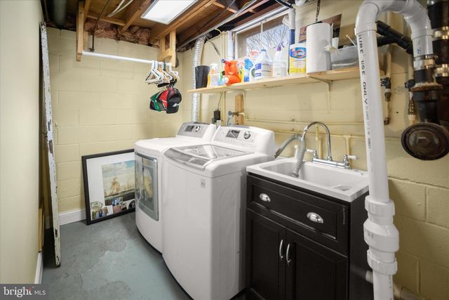 7905 E RIVERSIDE DR, Pasadena, MD 21122