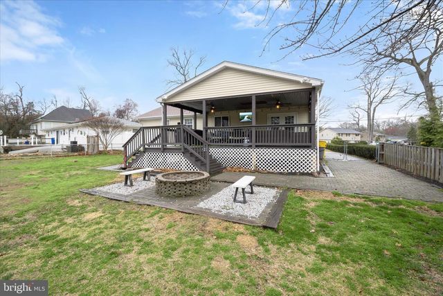 7905 E RIVERSIDE DR, Pasadena, MD 21122