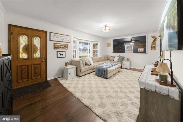 7905 E RIVERSIDE DR, Pasadena, MD 21122