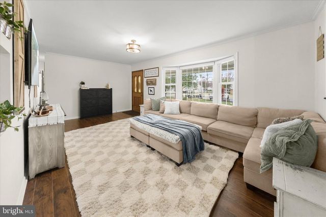 7905 E RIVERSIDE DR, Pasadena, MD 21122